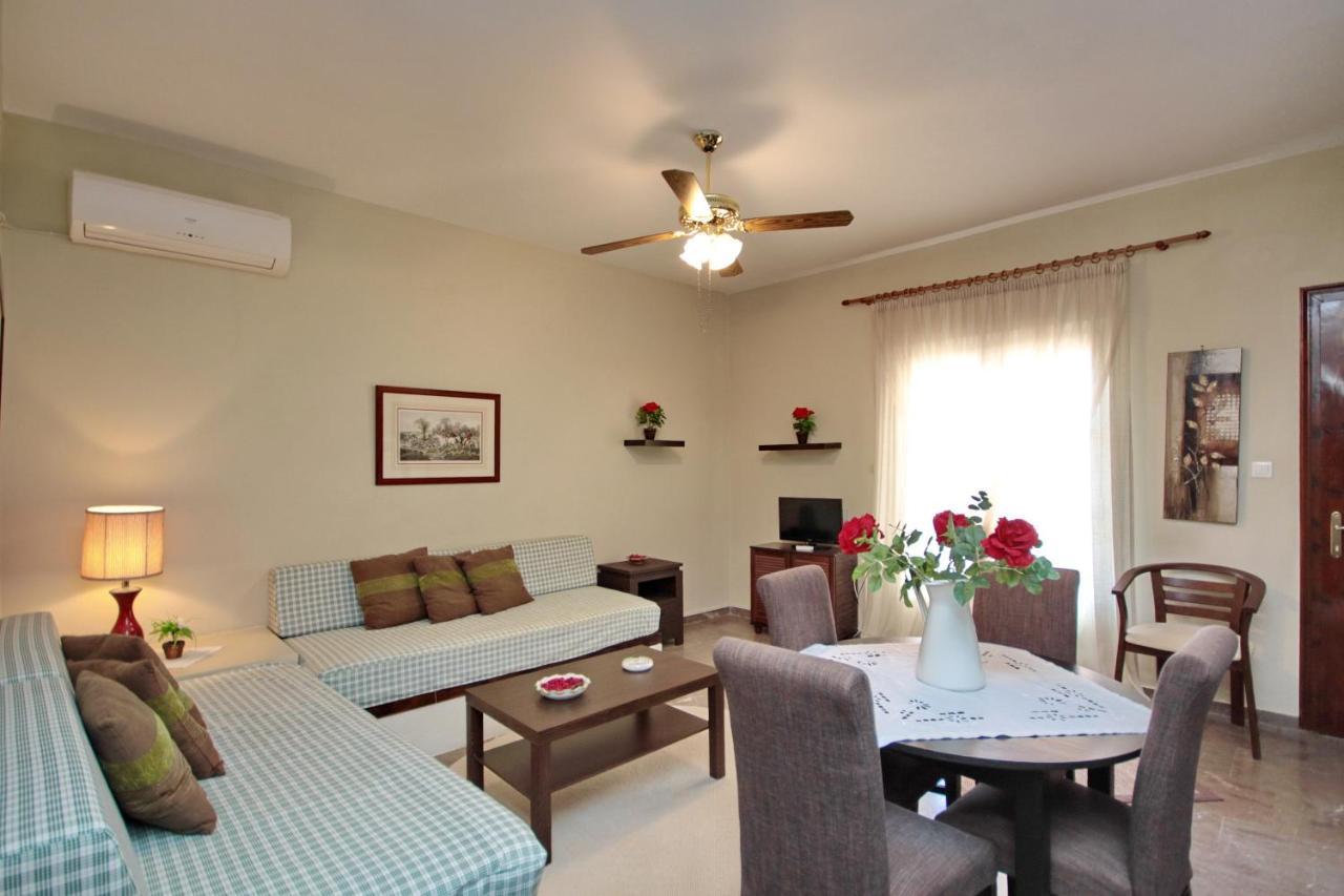 Aloe Luxury Apartments Pórto Héli Kültér fotó