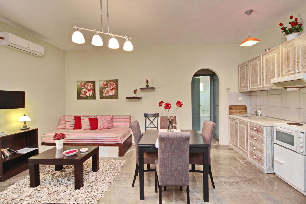 Aloe Luxury Apartments Pórto Héli Kültér fotó